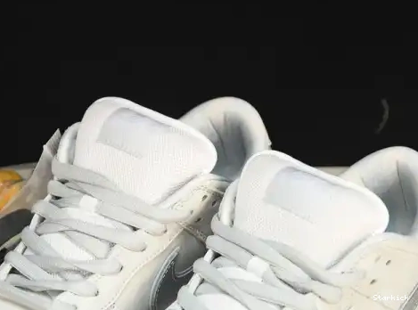 Low Family) and (Friends  Dunk FD8776-100 Nike White  Lobster SB 0704